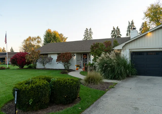 Photo 1 of Single family home for sale at 710 S Cloverlane Dr, Sycamore, IL 60178 | MLS# 12794837 | Listing updated on 2026-10-29