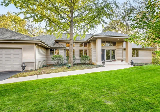 Photo 1 of Single family home for sale at 6611 Halverson Dr, Rockford, IL 61109 | MLS# 12794845 | Listing updated on 2026-10-27