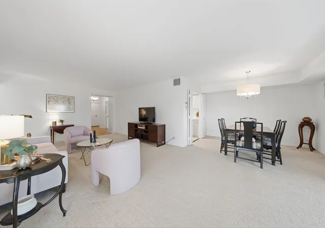 Photo 4 of Condo for sale at 1671 Mission Hills Rd #310, Northbrook, IL 60062 | MLS# 12794848 | Listing updated on 2026-10-30