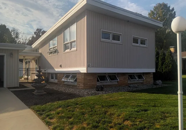 Photo 1 of Single family home for sale at 1109 S Westlawn Ave, Champaign, IL 61821 | MLS# 12794853 | Listing updated on 2026-10-27