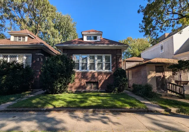 Single family home for sale at 7923 S Manistee Ave, Chicago, IL 60617 | MLS# 12794858