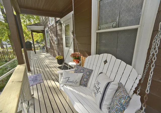 Photo 3 of Single family home for sale at 165 W Lincoln St, Seneca, IL 61360 | MLS# 12794862 | Listing updated on 2026-10-28