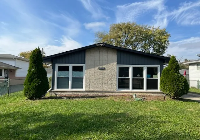 Single family home for sale at 16610 Paulina St, Markham, IL 60428 | MLS# 12794863