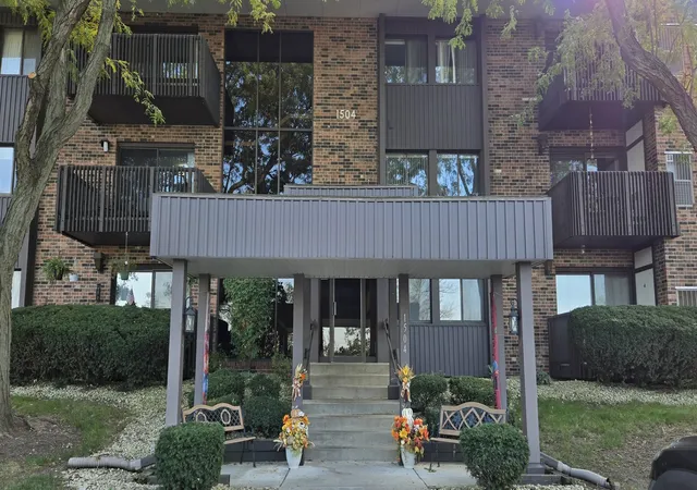 Photo 1 of Condo for sale at 1504 Woodbridge Rd #2B, Joliet, IL 60436 | MLS# 12794865 | Listing updated on 2026-10-28