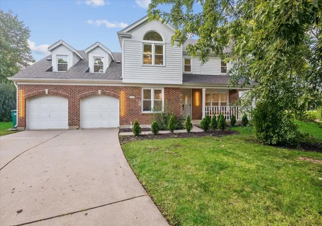 Photo 1 of Single family home for sale at 2328 Acorn Pl, Buffalo Grove, IL 60089 | MLS# 12794869 | Listing updated on 2026-10-29
