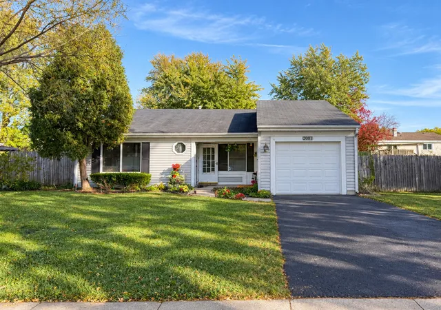 Photo 1 of Single family home for sale at 2081 Oriole Ln, Glendale Heights, IL 60139 | MLS# 12794881 | Listing updated on 2026-10-27