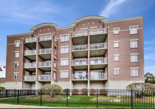 Photo 2 of Condo for sale at 6559 W George St #403, Chicago, IL 60634 | MLS# 12794902 | Listing updated on 2026-10-29