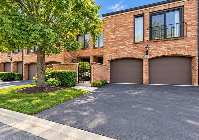 Photo 1 of Townhouse for sale at 19w224 Old Tavern Rd W, Oak Brook, IL 60523 | MLS# 12794911 | Listing updated on 2026-10-28