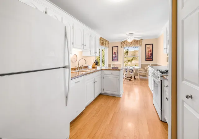 Photo 4 of Single family home for sale at 27710 W Windermere Rd, Winfield, IL 60190 | MLS# 12794920 | Listing updated on 2026-10-28