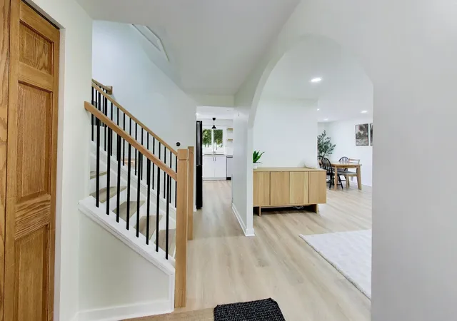 Photo 2 of Single family home for sale at 713 Slingerland Dr, Schaumburg, IL 60193 | MLS# 12794931 | Listing updated on 2026-10-27