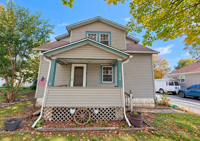 Single family home for sale at 216 Keck Ave, Aurora, IL 60505 | MLS# 12794937
