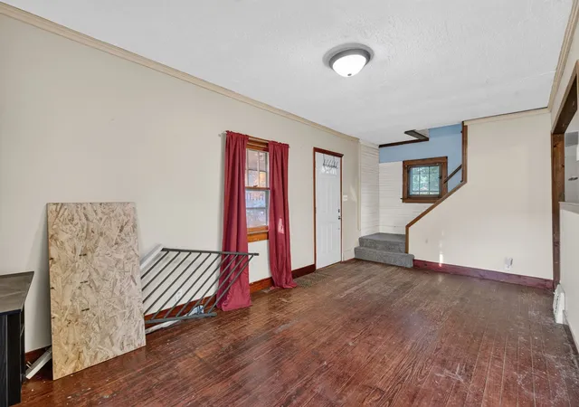 Photo 2 of Single family home for sale at 216 Keck Ave, Aurora, IL 60505 | MLS# 12794937 | Listing updated on 2026-10-27