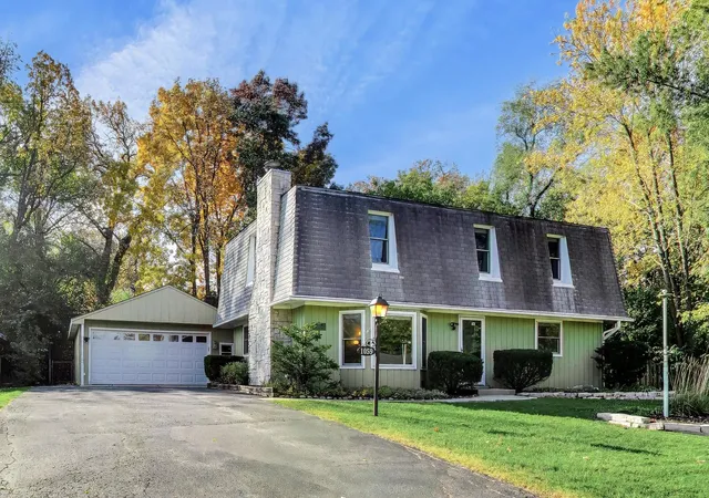 Photo 1 of Single family home for sale at 1059 Betty Dr, Lake Zurich, IL 60047 | MLS# 12794940 | Listing updated on 2026-10-29