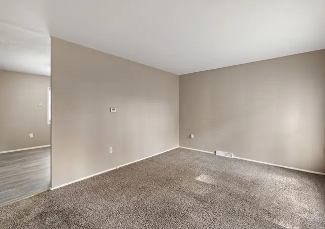 Photo 4 of Single family home for sale at 807 E 3rd Avenue, Milan, IL 61264 | MLS# 12794942 | Listing updated on 2026-10-29