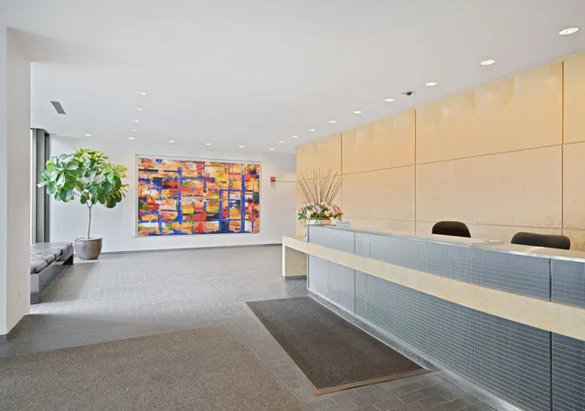 Photo 2 of Condo for sale at 2800 N Lake Shore Dr #1512, Chicago, IL 60657 | MLS# 12794947 | Listing updated on 2026-10-28