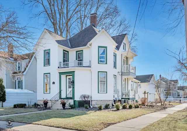 Single family home for sale at 303 E Prospect Ave, Ottawa, IL 61350 | MLS# 12794951