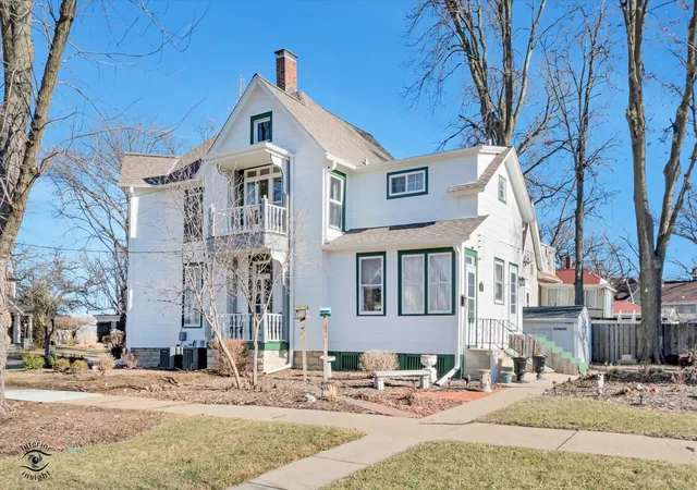 Photo 2 of Single family home for sale at 303 E Prospect Ave, Ottawa, IL 61350 | MLS# 12794951 | Listing updated on 2026-10-28
