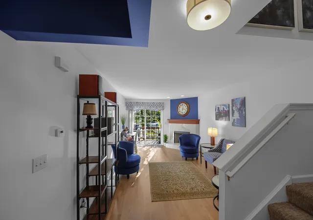 Photo 2 of Townhouse for sale at 1737 W Ethans Glen Dr, Palatine, IL 60067 | MLS# 12794953 | Listing updated on 2026-10-29
