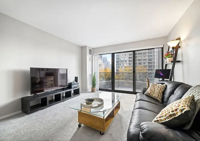 Photo 3 of Condo for sale at 2020 N Lincoln Park W #4K, Chicago, IL 60614 | MLS# 12794980 | Listing updated on 2026-10-29