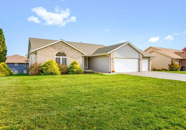 Photo 2 of Single family home for sale at 1065 Wils Woods, Machesney Park, IL 61103 | MLS# 12794985 | Listing updated on 2026-10-27