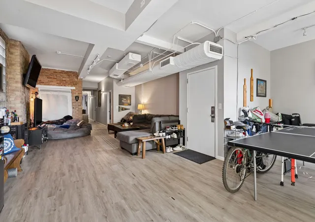 Photo 3 of Multi family home for sale at 970 W Montana St, Chicago, IL 60614 | MLS# 12795006 | Listing updated on 2026-10-28