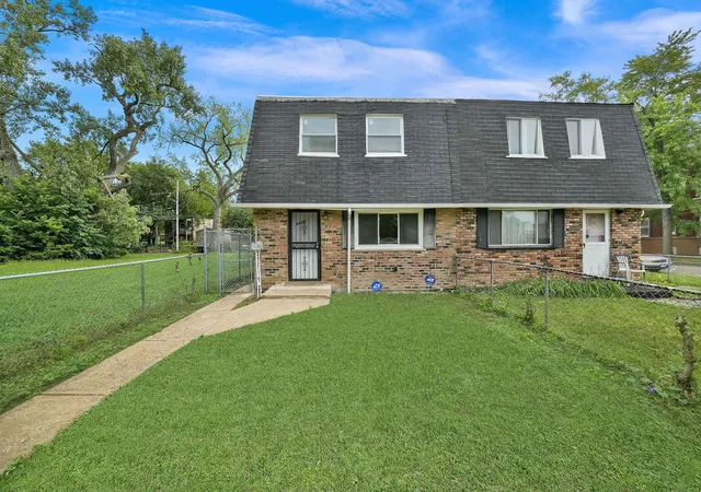 Photo 2 of Townhouse for sale at 6455 S Laflin St, Chicago, IL 60636 | MLS# 12795025 | Listing updated on 2026-10-27