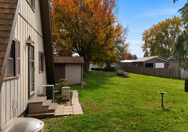 Photo 3 of Single family home for sale at 404 9th Avenue S, Albany, IL 61230 | MLS# 12795026 | Listing updated on 2026-10-27