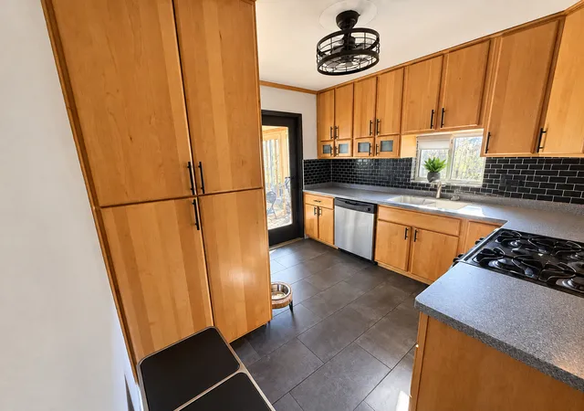 Photo 4 of Single family home for sale at 2431 N Rhodes Ave, River Grove, IL 60171 | MLS# 12795034 | Listing updated on 2026-10-29