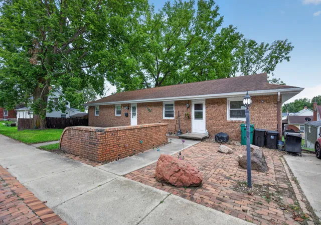 Photo 1 of Single family home for sale at 321 E Bluff St, Marseilles, IL 61341 | MLS# 12795049 | Listing updated on 2026-10-29