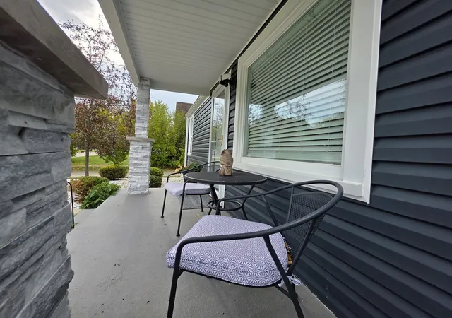 Photo 3 of Single family home for sale at 914 Landon Ave, Winthrop Harbor, IL 60096 | MLS# 12795052 | Listing updated on 2026-10-28