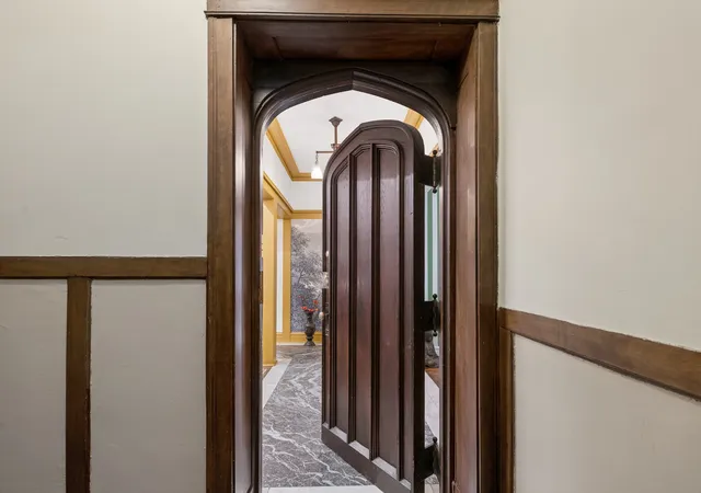Photo 1 of Condo for sale at 705 W Buena Ave #2B, Chicago, IL 60613 | MLS# 12795057 | Listing updated on 2026-10-29