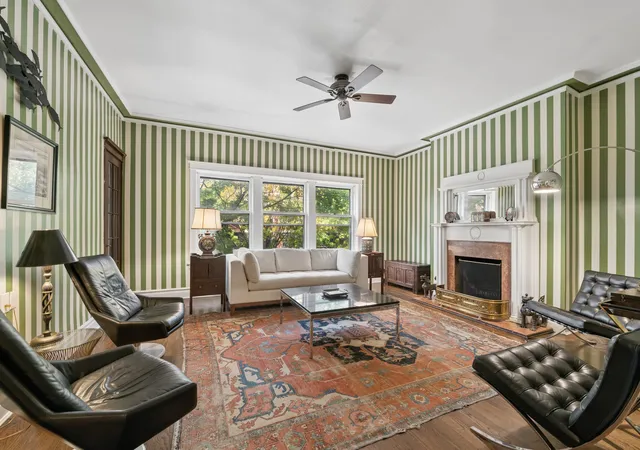 Photo 3 of Condo for sale at 705 W Buena Ave #2B, Chicago, IL 60613 | MLS# 12795057 | Listing updated on 2026-10-29