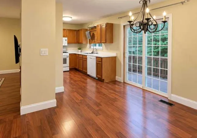 Photo 4 of Townhouse for sale at 480 Davinci Cir, Bolingbrook, IL 60440 | MLS# 12795060 | Listing updated on 2026-10-27