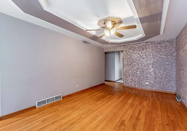 Photo 4 of Single family home for sale at 11120 S Ewing Ave, Chicago, IL 60617 | MLS# 12795071 | Listing updated on 2026-10-27
