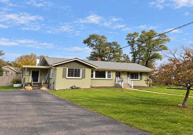 Photo 1 of Single family home for sale at 1104 Pine St, Fox River Grove, IL 60021 | MLS# 12795094 | Listing updated on 2026-10-28