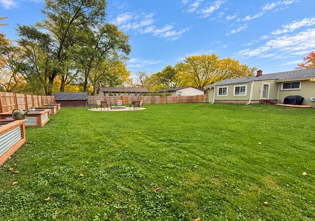 Photo 3 of Single family home for sale at 1104 Pine St, Fox River Grove, IL 60021 | MLS# 12795094 | Listing updated on 2026-10-28