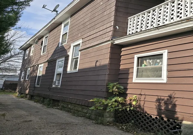 Photo 4 of Multi family home for sale at 511 Jackson St, Aurora, IL 60505 | MLS# 12795099 | Listing updated on 2026-10-29