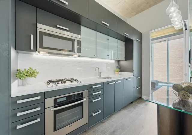 Photo 2 of Condo for sale at 550 N Saint Clair St #1902, Chicago, IL 60611 | MLS# 12795116 | Listing updated on 2026-10-27