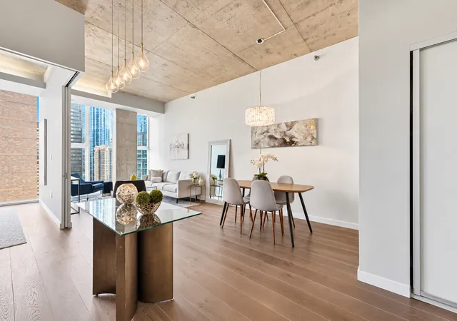 Photo 4 of Condo for sale at 550 N Saint Clair St #1902, Chicago, IL 60611 | MLS# 12795116 | Listing updated on 2026-10-27