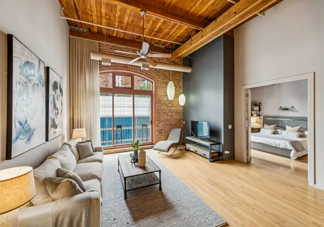 Photo 2 of Condo for sale at 360 W Illinois St #613, Chicago, IL 60654 | MLS# 12795118 | Listing updated on 2026-10-29