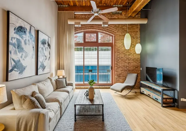 Photo 3 of Condo for sale at 360 W Illinois St #613, Chicago, IL 60654 | MLS# 12795118 | Listing updated on 2026-10-29
