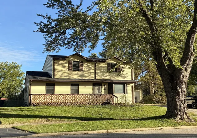 Single family home for sale at 1040 Larkdale Row, Wauconda, IL 60084 | MLS# 12795149
