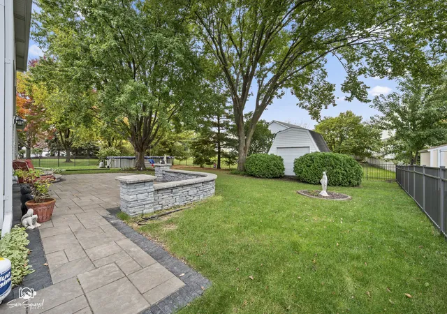 Photo 3 of Single family home for sale at 1613 Wildflower Dr, Plainfield, IL 60586 | MLS# 12795150 | Listing updated on 2026-10-30