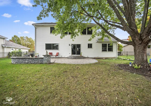 Photo 4 of Single family home for sale at 1613 Wildflower Dr, Plainfield, IL 60586 | MLS# 12795150 | Listing updated on 2026-10-30