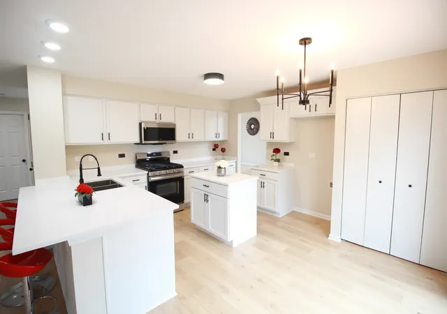 Photo 4 of Single family home for sale at 26918 W Locust Rd, Channahon, IL 60410 | MLS# 12795151 | Listing updated on 2026-10-28