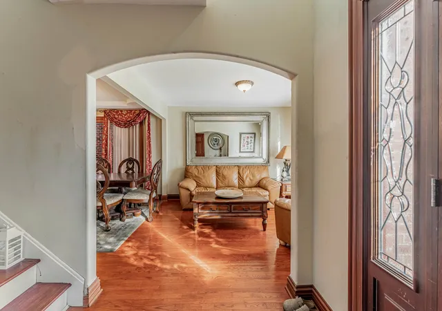 Photo 2 of Single family home for sale at 7124 W 81st Place, Burbank, IL 60459 | MLS# 12795153 | Listing updated on 2026-10-28