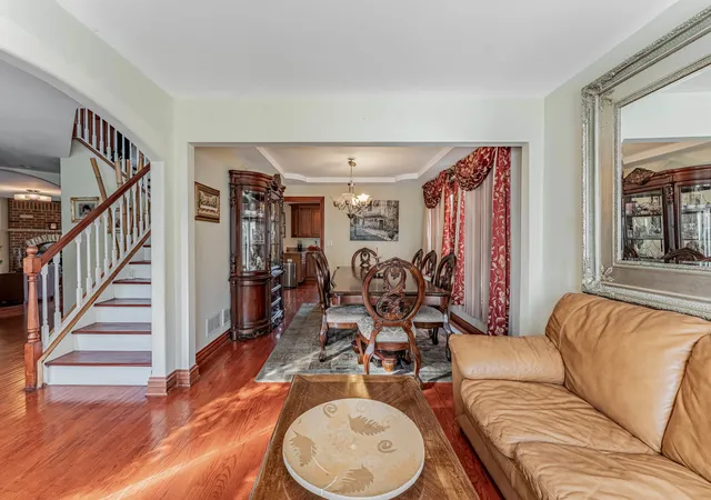 Photo 3 of Single family home for sale at 7124 W 81st Place, Burbank, IL 60459 | MLS# 12795153 | Listing updated on 2026-10-28
