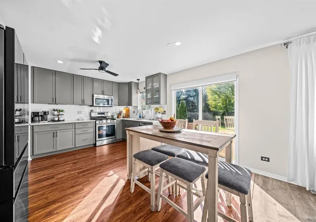 Photo 4 of Single family home for sale at 1210 Sarasota Dr, Pingree Grove, IL 60140 | MLS# 12795165 | Listing updated on 2026-10-28