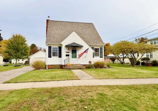 Single family home for sale at 705 E Main St, Aledo, IL 61231 | MLS# 12795180