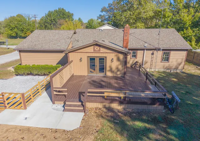 Photo 2 of Single family home for sale at 385 W 3rd Street, Bonnie, IL 62816 | MLS# 12795181 | Listing updated on 2026-10-28